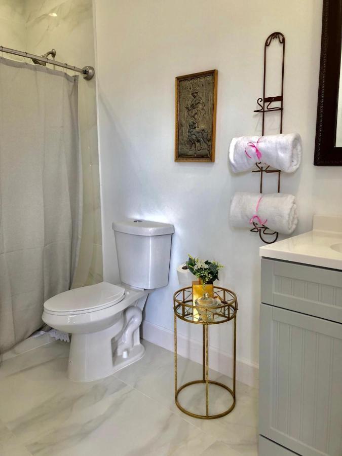 Private Suite Mins From Mia Free Parking ไมอามี ภายนอก รูปภาพ